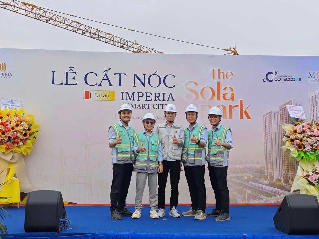 Hình ảnh cổng vào dự án đang thi công phân khu the sola park
